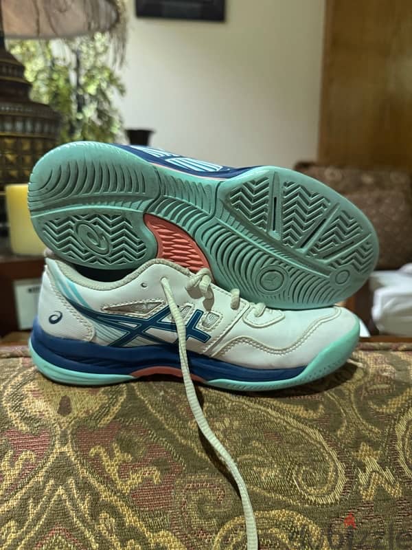 Asics squash shoes 1