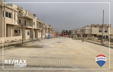 Townhouse for sale with Water Features View in Tawny by Hyde Park – Ready to Move