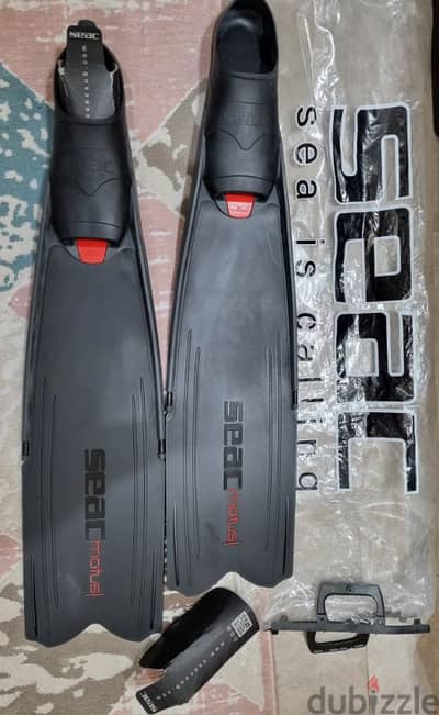free diving fins  زعانف غطس طويله
