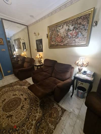 طقم ليزي بوي من كردوس بحالة ممتازة. . ريكلاينر وهزاز,  كنبة ٢ و ٢ كرسي