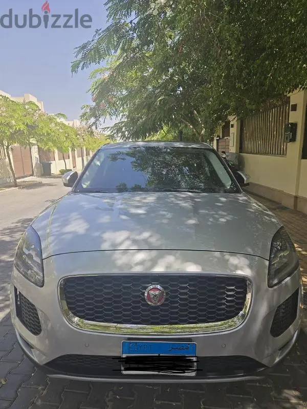 جاكوار إى بيس 201863748561449217123