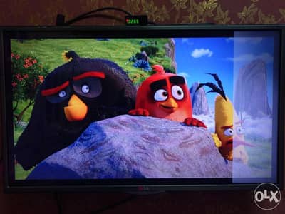شاشة 32 بوصة LG اسمارت و 3D الشاشة