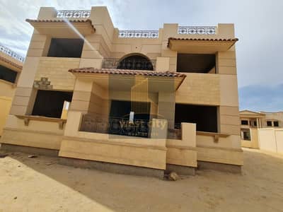 Villa 1150m for sale at compound Royal city elsheikh zayed