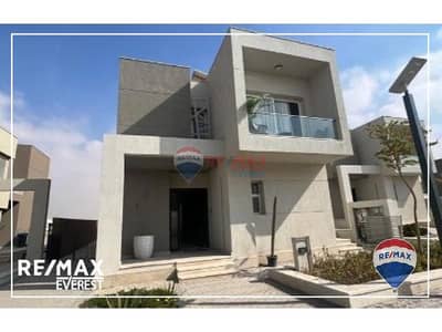 Middle townhouse in Badya Palm Hills-Best Offer
