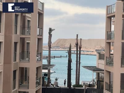 شاليه للبيع على البحر والمارينا في مراسي - سعر خاص لفترة محدودة - الساحل الشمالي