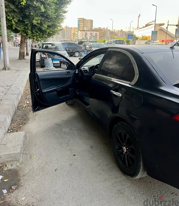 ميتسوبيشي لانسر 201463781689820545127