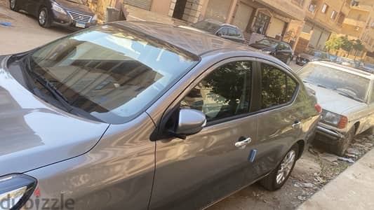 متاح سياره لإيجار