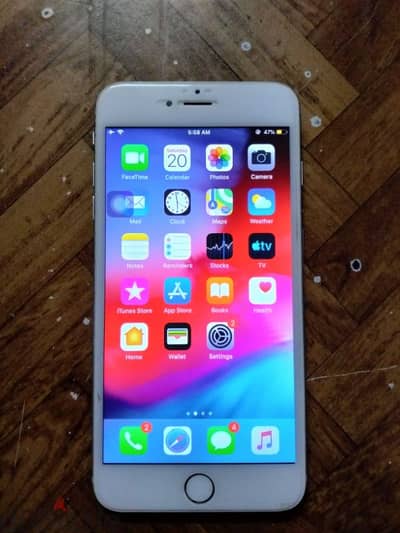 ايفون 6plus مظهر أنيق وبحاله جيده