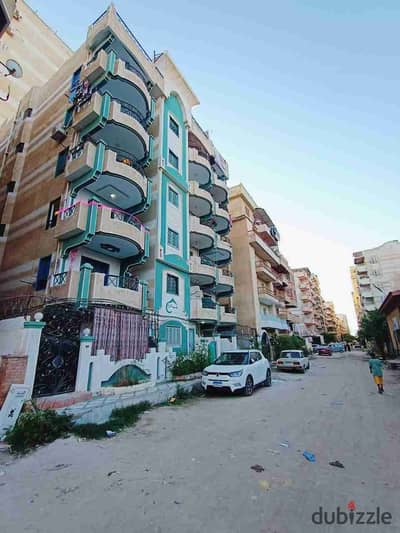 شقة فى العجمي شاطئ النخيل في قلب الخدمات دقائق للبحر موقع سكنى ومصيفى متميز مسجلة كاملة المرافق