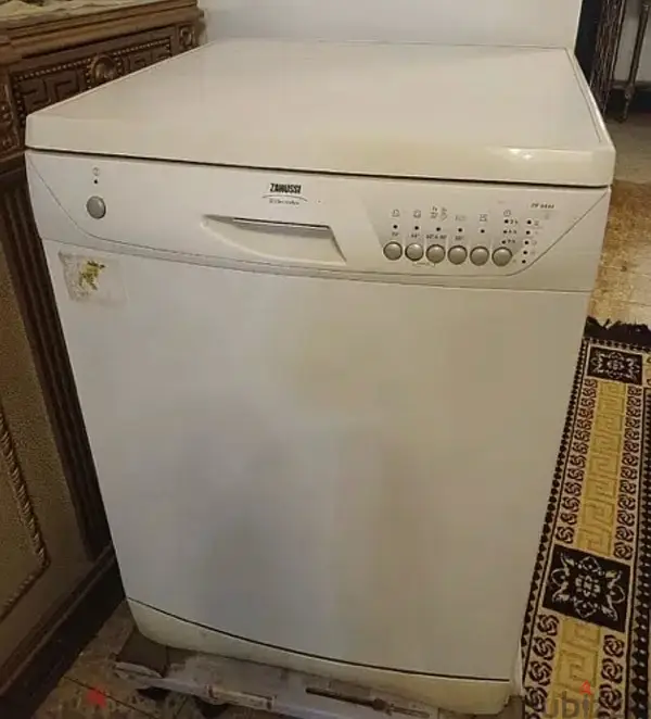 للبيع غسالة اطباق