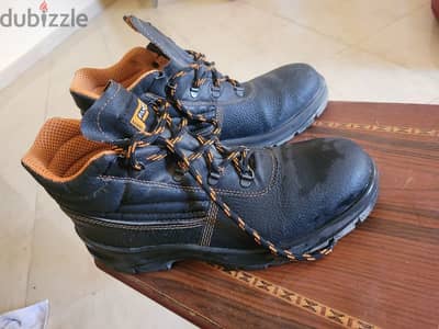 safety shoes 45