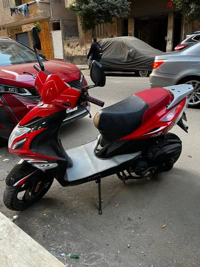 اسكوتر R8 2025