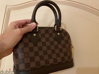 شنطة يد حريمي louis vuitton لويس فيتون اصلي
