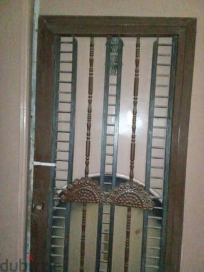 باب حديد