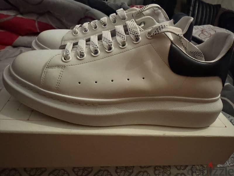 Alexander McQueen Sneakers 1
