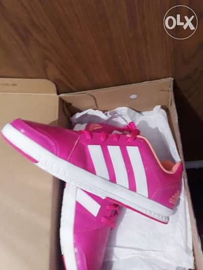 Adidas women's sneakers with box from outside