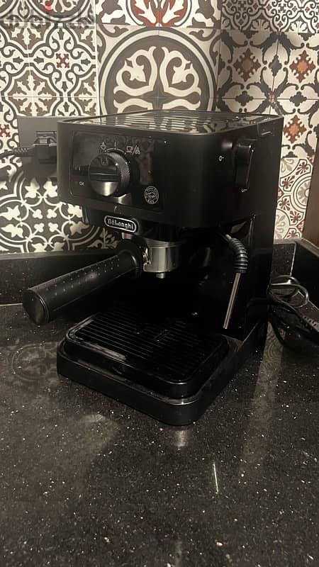 Delonghi Coffee Maker EC230 1