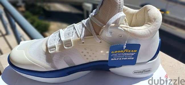 للبيع كوتشي Skechers أصلي – مستورد