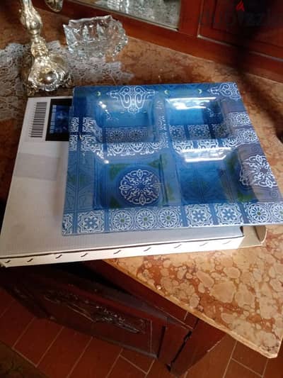 طبق اربع خانات