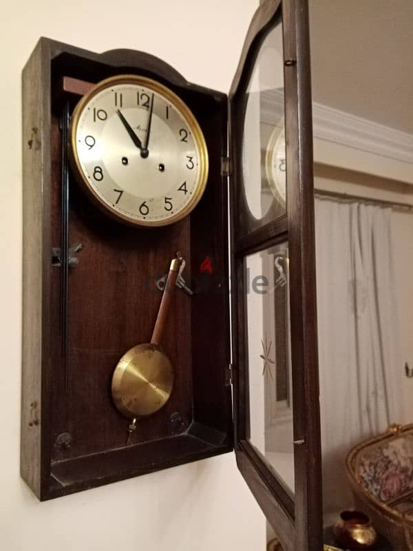 Wall clock 2