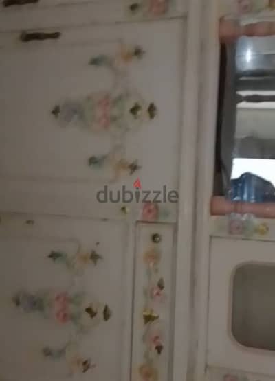 نيش كبير للبيع  مستعمل بحاله الجديد