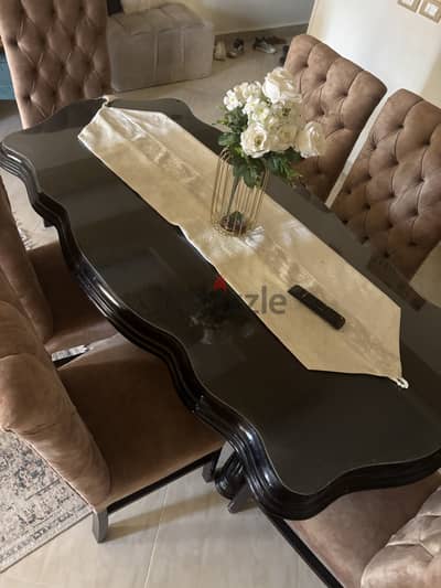 تربيزة سفرة + 6 كراسي من الخشب الزان