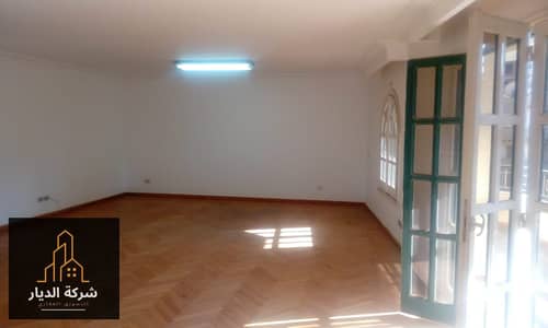 Office for rent in Amman Square, one of the most beautiful squares in the Hunting Club area.