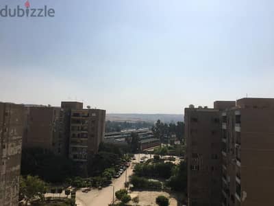 فيو مفتوح من ٣ جهات وخطوات للمتحف واهرامات الجيزة