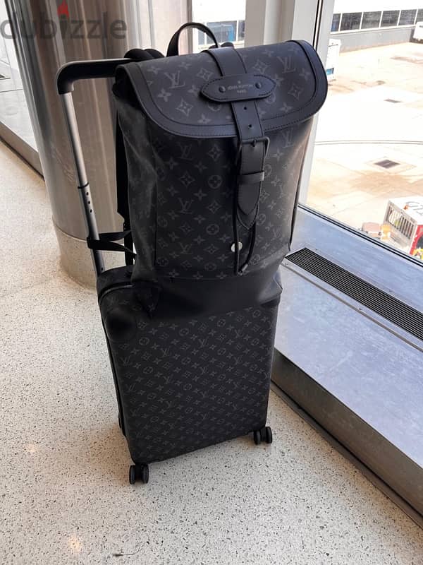 Louis Vuitton Authentic backpack  Saumur 8