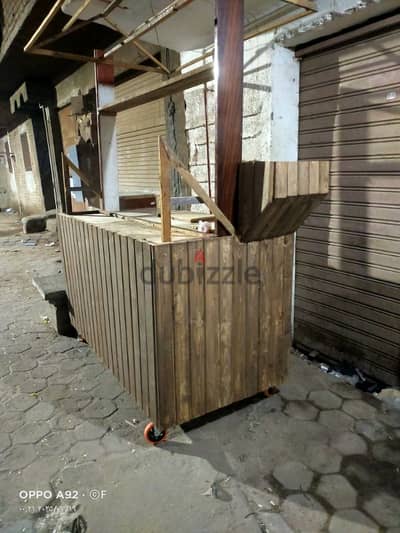 عربية مشروبات خشبيه