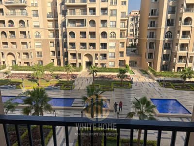 شقه غرفتين مفروشه بالكامل ، تشطيب سوبر لوكس بكمبوند ٩٠أفينيو سعر مميز جدا بالقرب من الجامعه الامريكيه وكمبوند ايستاون، علي شارع التسعين الجنوبي مباشرة
