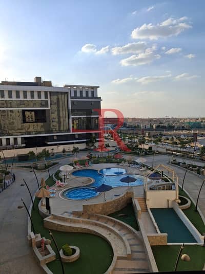 دوبلكس مفروش بالكامل يطل على حمام سباحة للإيجار في بورتو نيو كايرو - القاهرة الجديدة