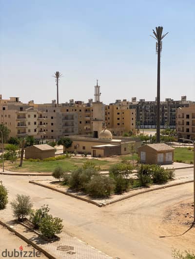 "Prime location in Hadayek October, Intelligence Land, near Fayoum Road, Zewail Road, and the tourist promenade. "
