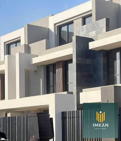 تاون هاوس للبيع ببرايم لوكيشن بالتقسيط على 7 سنين في كمبوند لافيستا الباتيو تاون  Lavista El patio Town