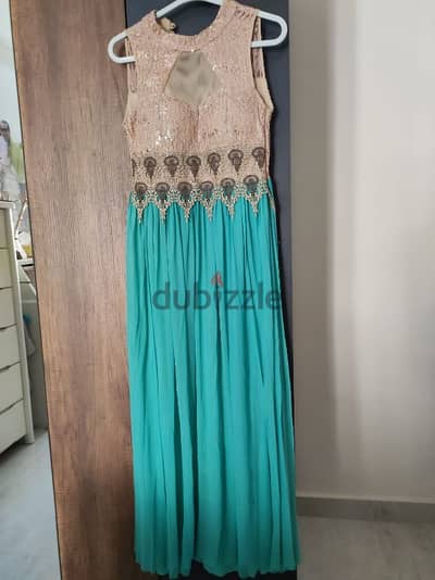 فستان سوارية