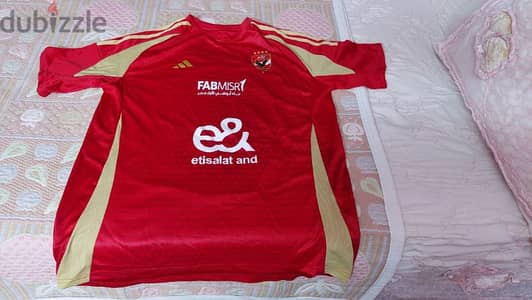 تيشيرت النادي الاهلي الاحمر والكحلي
