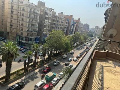 مكتب او عيادة ٢٥٠ متر شارع النصر الرئيسي المعادي