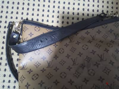 شنطة حريمى اورجينال Lv