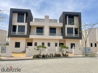 Twin House Ready To Move in Lake West 1 Prim Loction