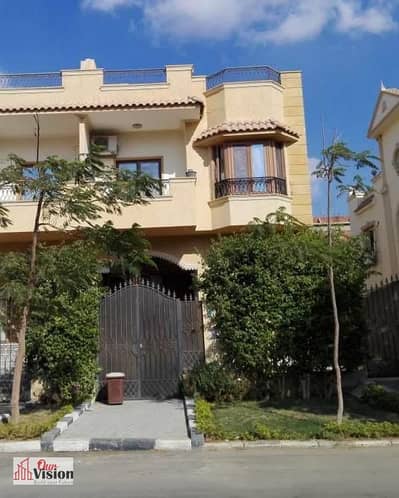 للبيع twinhouse بكمبوند الياسمين 380م مباني 250م مساحة ارض  7 غرف  6 حمام تشطيب سوبر لوكس