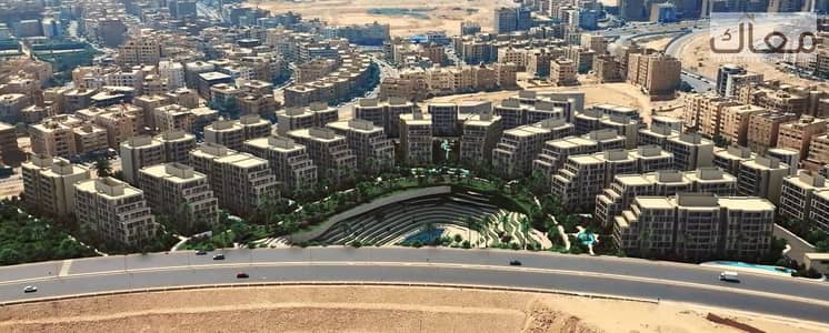 شقتك جوا كمبوند متكامل الخدمات  في المقطم بالهضبة العليا امام uptown اعمار 123م  بمقدم 510الف وقسطك 34الف هتقسط علي 10سنين