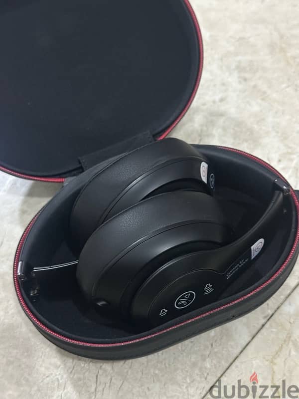 Beats Studio3 Wireless Over Ear Headphones Black 1