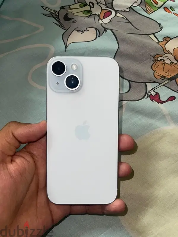 iPhone 1564970975976577120