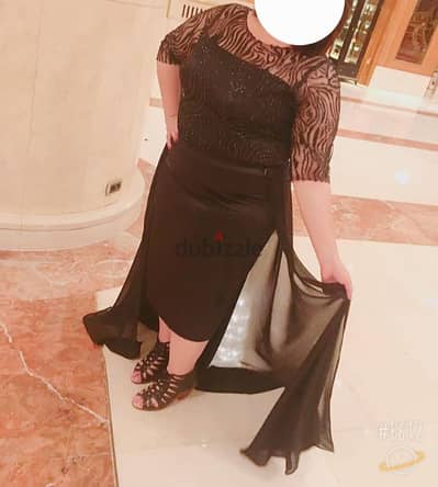 فستان سواريه أسود