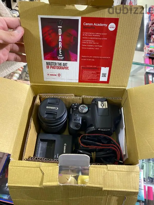 Camera Canon 2000D64987454399235123