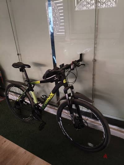 بيع عجلة trinx m136 مستعمل مغيرتش فيها اي حاجه