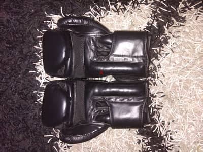 gloves venume