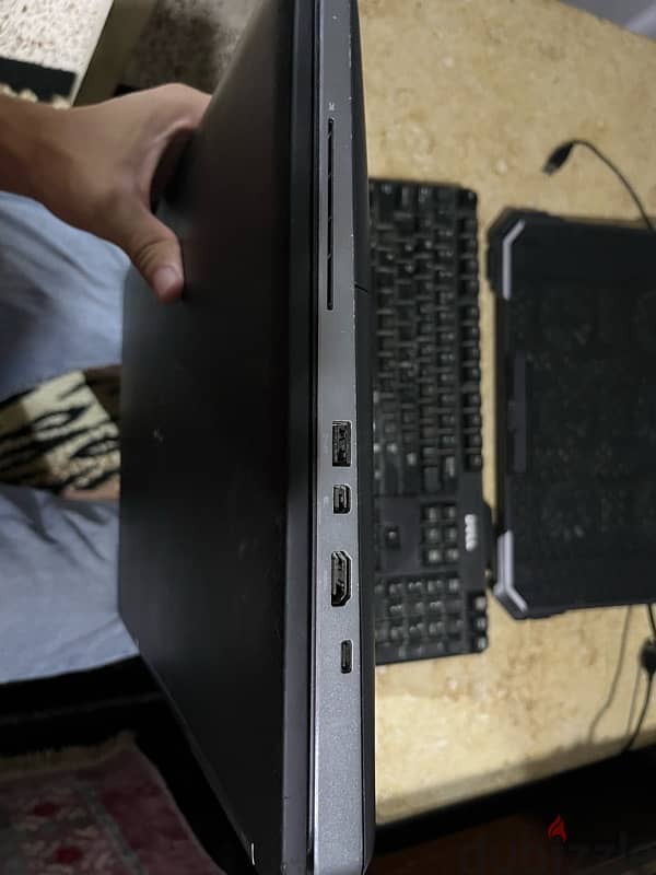 dell 7720 3