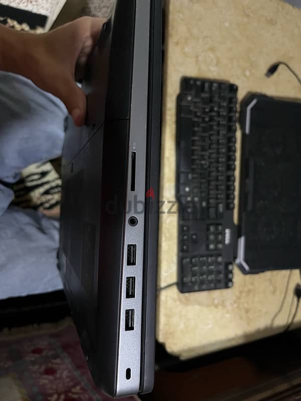 dell 7720 1