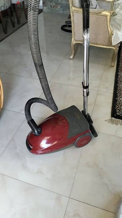 مكنسة كهربائية